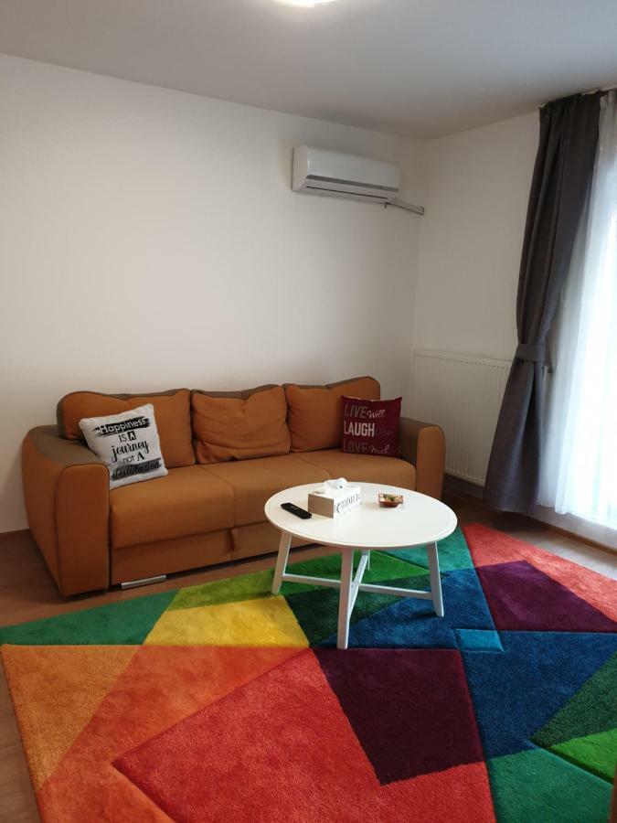 Apartment Happy